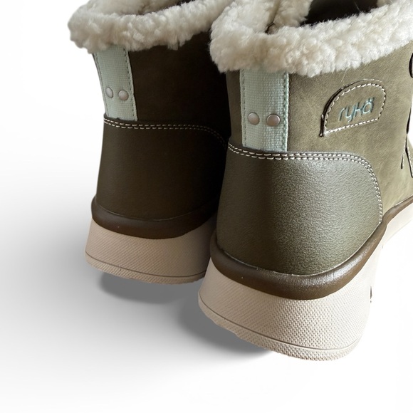 Ryka NEW Women’s 9w Green Boots Winter Hiking Cold Fairycore Ski Whimsical - Picture 4 of 9